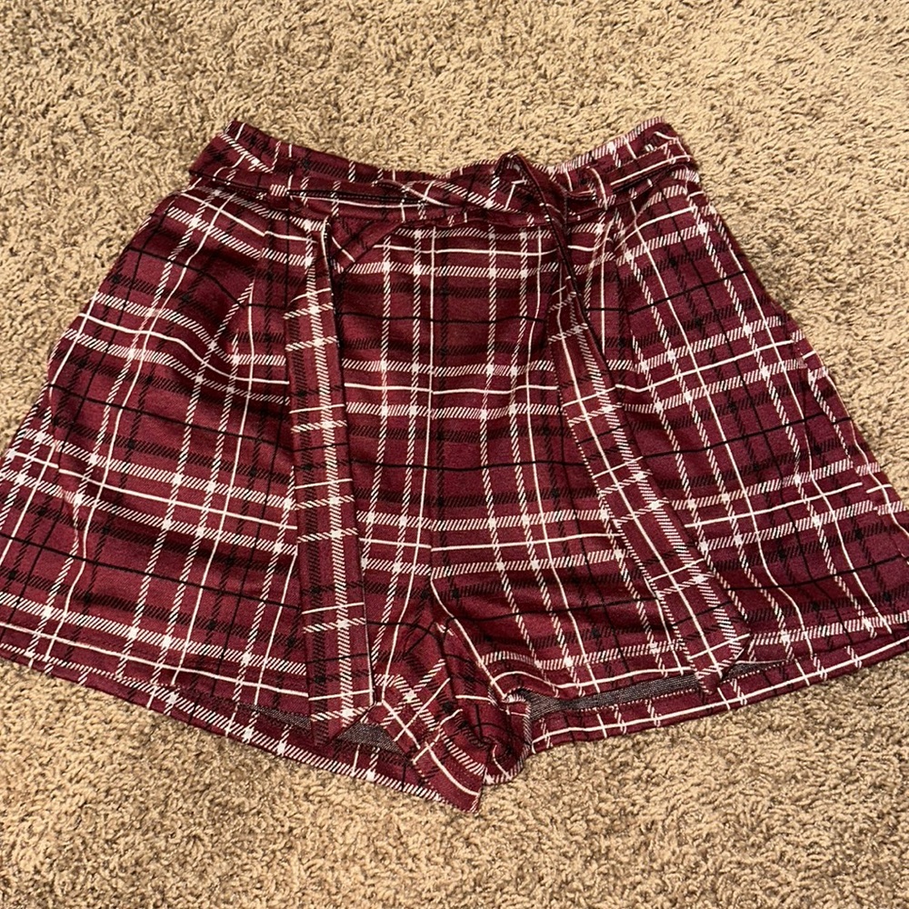 Maroon black and white Plaid shorts size large